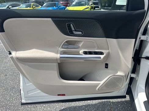 Used 2025 Mercedes-Benz GLA 250 image 24