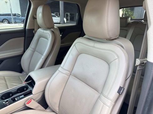 Certified 2022 Lincoln Corsair Reserve w/ Luxury Package image 22