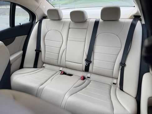 Used 2017 Mercedes-Benz C 300 4MATIC Sedan image 32