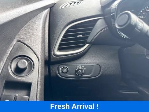 Used 2020 Chevrolet Trax LS FWD image 8