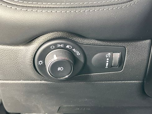 Used 2021 Dodge Durango SXT image 10