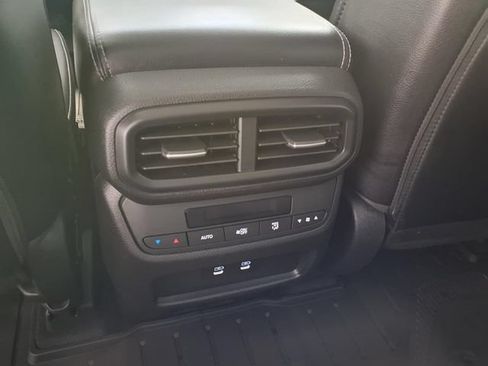Used 2026 Honda Pilot Touring image 19