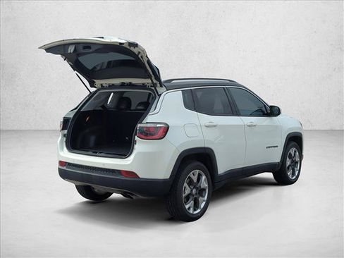 Used 2018 Jeep Compass Limited AWD/4WD image 5