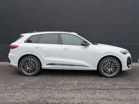 New 2026 Audi SQ5 Premium Plus AWD/4WD image 4