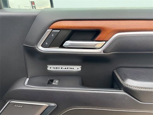 Used 2022 GMC Sierra 1500 Denali image 13