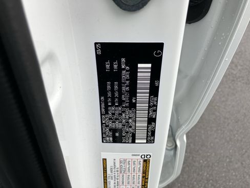 Used 2025 Toyota 4Runner Trailhunter AWD/4WD image 30