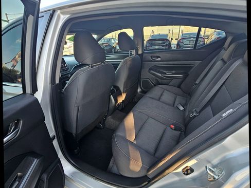 Used 2022 Nissan Altima 2.5 SV image 8
