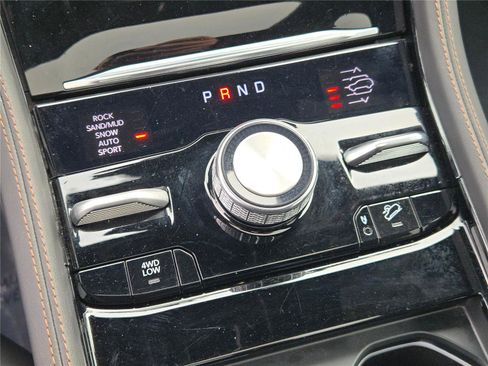 Certified 2025 Jeep Grand Cherokee Summit image 37