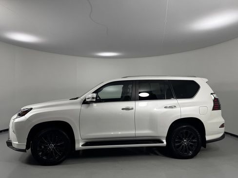 Used 2023 Lexus GX 460 Luxury w/ Sport Design Package AWD/4WD image 4