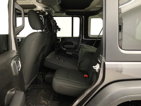 Used 2022 Jeep Wrangler Unlimited Sport image 35