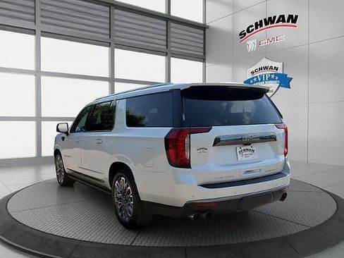 Used 2023 GMC Yukon XL Denali Ultimate AWD/4WD image 6