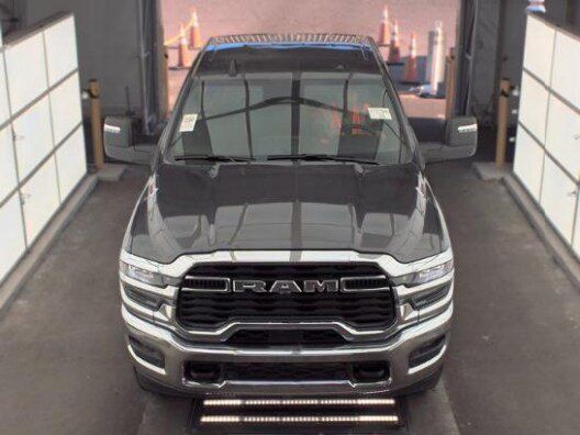 Used 2025 RAM 2500 Big Horn AWD/4WD image 2
