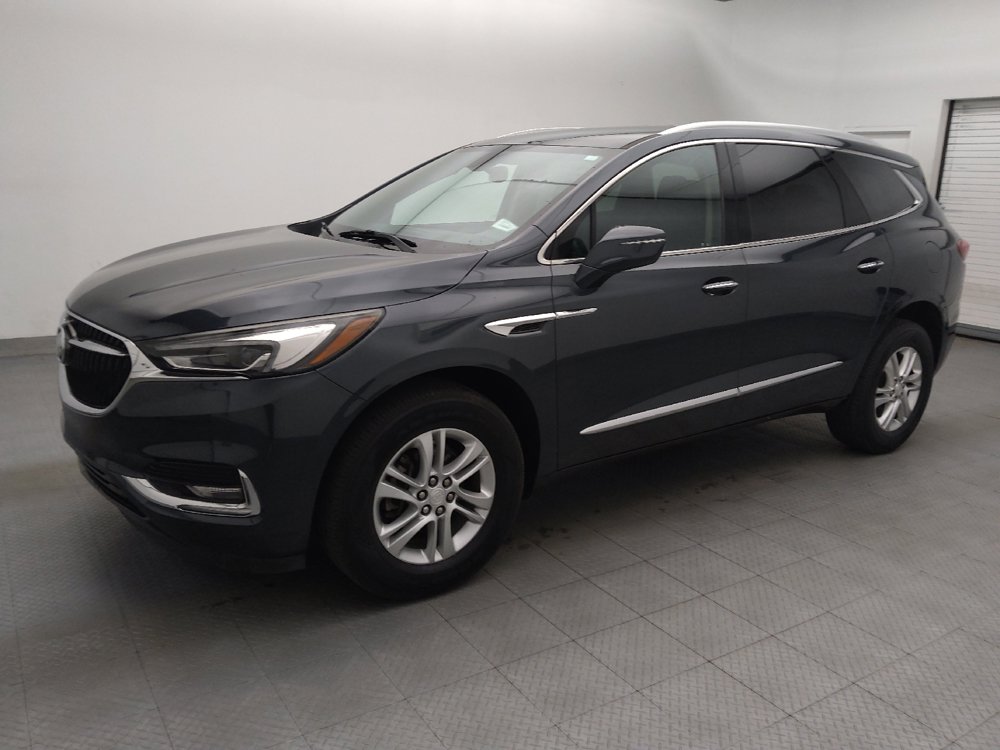 Used 2018 Buick Enclave Essence FWD image 2