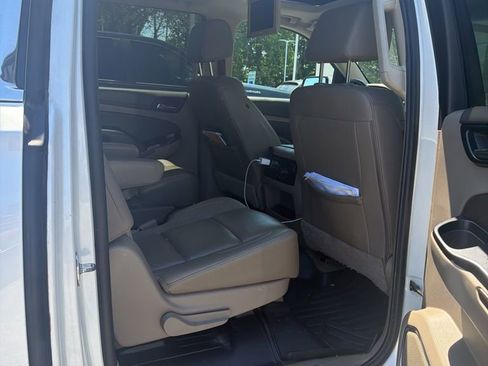 Used 2019 Chevrolet Suburban LT AWD/4WD image 7