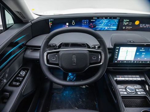 New 2026 Lincoln Nautilus Premier AWD/4WD image 19