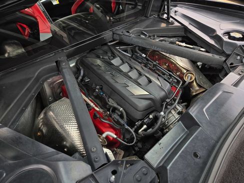 Used 2023 Chevrolet Corvette Stingray Preferred Cpe w/ Z51 Performance Package RWD image 39