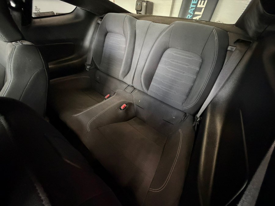 Used 2017 Ford Mustang Coupe RWD image 27