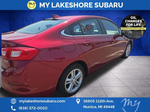 Used 2017 Chevrolet Cruze LT w/ Convenience Package FWD image 13