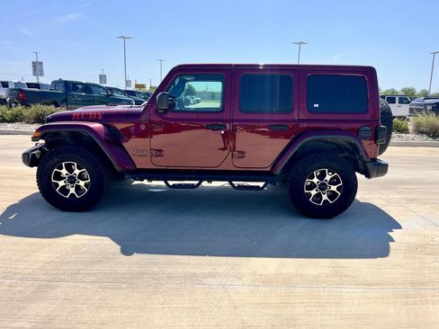 Used 2021 Jeep Wrangler Unlimited Rubicon w/ Cold Weather Group AWD/4WD image 6