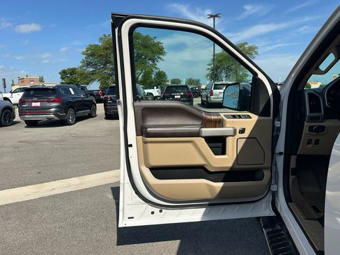 Used 2018 Ford F150 Lariat AWD/4WD image 11