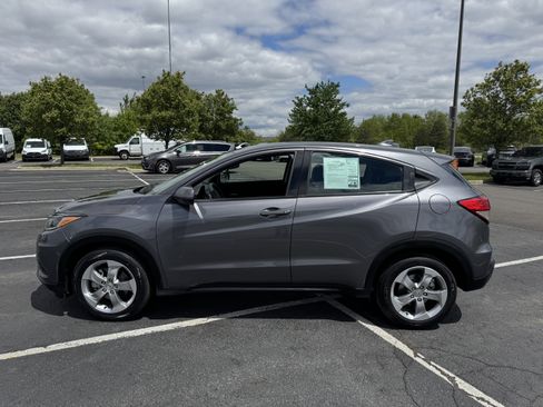 Used 2022 Honda HR-V LX image 9