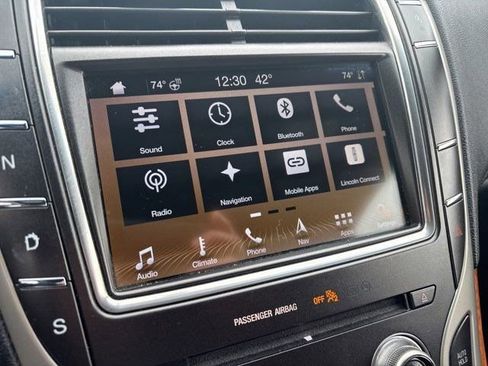 Used 2019 Lincoln Nautilus Reserve AWD/4WD image 23