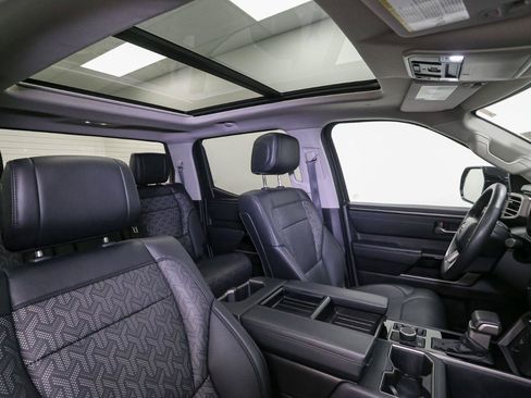 Used 2024 Toyota Tundra Limited AWD/4WD image 17