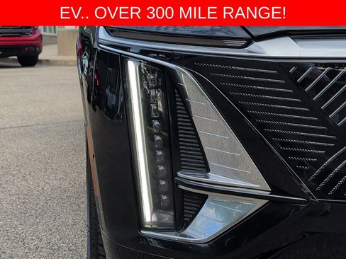 Used 2024 Cadillac Lyriq Luxury w/ LPO, Floor Liner Package AWD/4WD image 45
