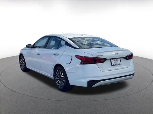 Used 2025 Nissan Altima 2.5 SV image 10