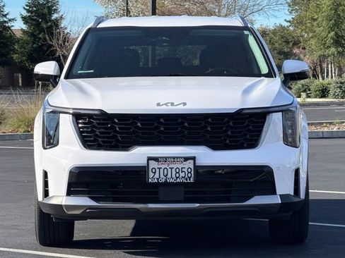 Certified 2025 Kia Sorento S image 11