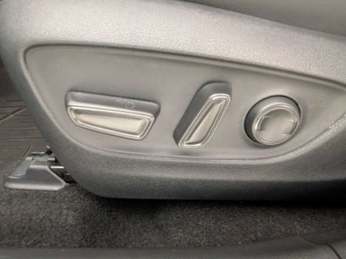 Used 2024 Toyota RAV4 XSE AWD/4WD image 23