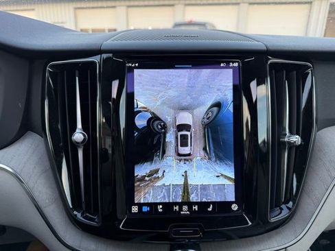 Certified 2023 Volvo XC60 B5 Plus w/ Climate Package image 25