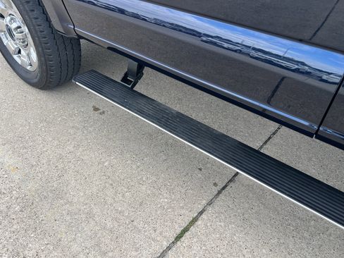 Used 2024 Ford F250 Lariat w/ Chrome Package image 4