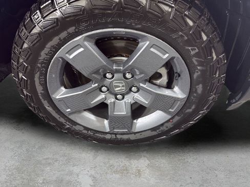 Used 2025 Honda Ridgeline TrailSport image 12