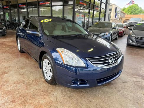 Used 2010 Nissan Altima 2.5 SL w/ SL Pkg image 1
