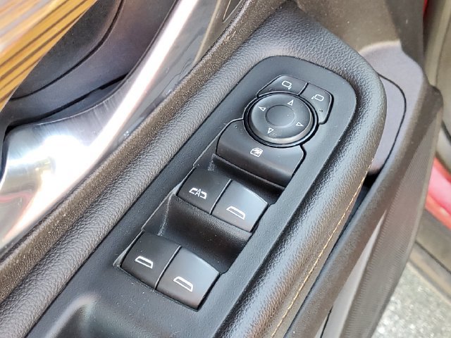 Used 2018 GMC Terrain SLE w/ Driver Convenience Package AWD/4WD image 10