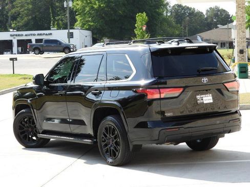 Used 2024 Toyota Sequoia SR5 w/ SR5 Premium Package AWD/4WD image 19