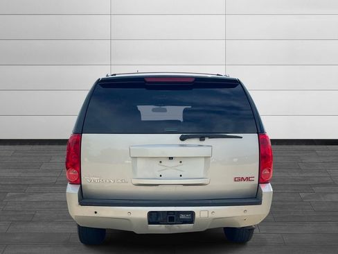 Used 2014 GMC Yukon XL SLT RWD image 4
