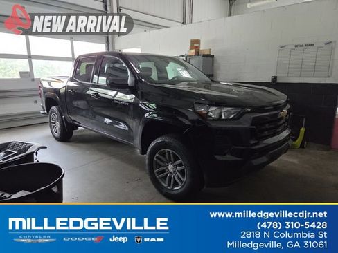 Used 2026 Chevrolet Colorado LT w/ Advanced Trailering Package AWD/4WD image 1