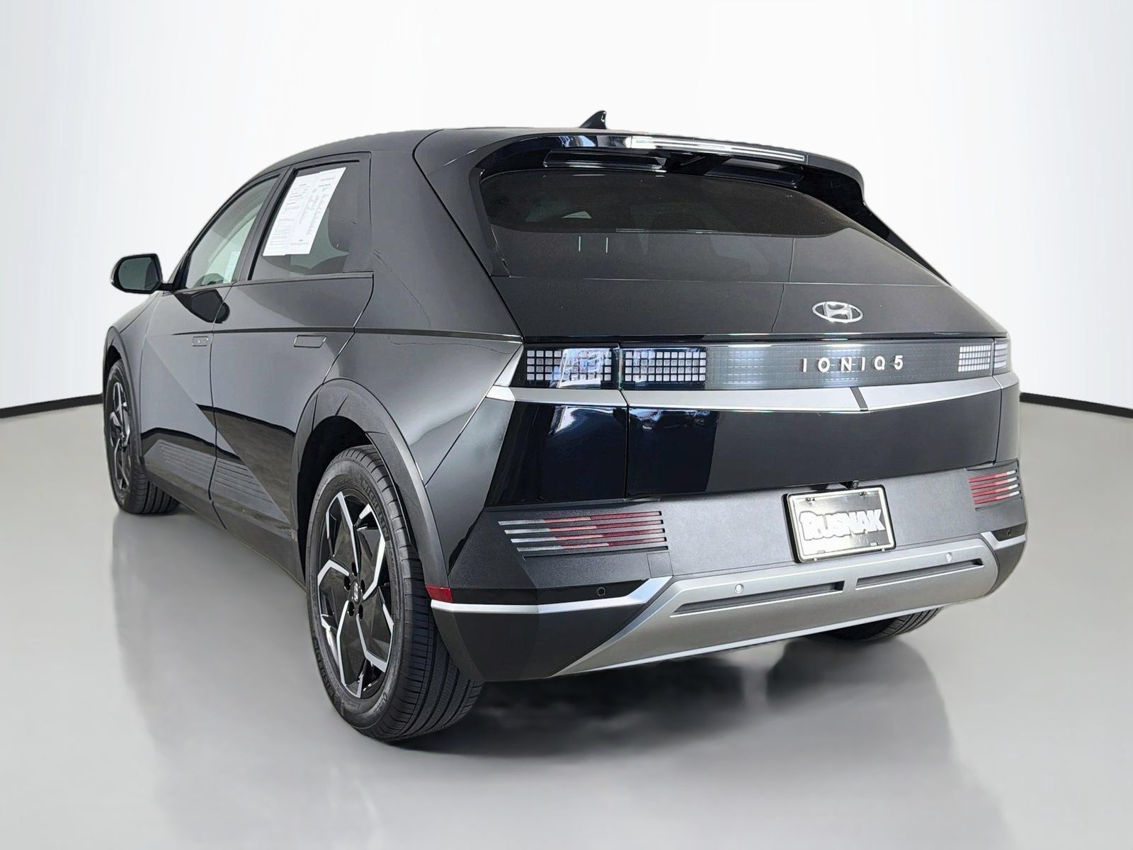 Used 2024 Hyundai Ioniq 5 SEL RWD image 5