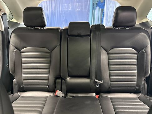 Used 2017 Ford Edge SEL w/ Equipment Group 201A AWD/4WD image 37