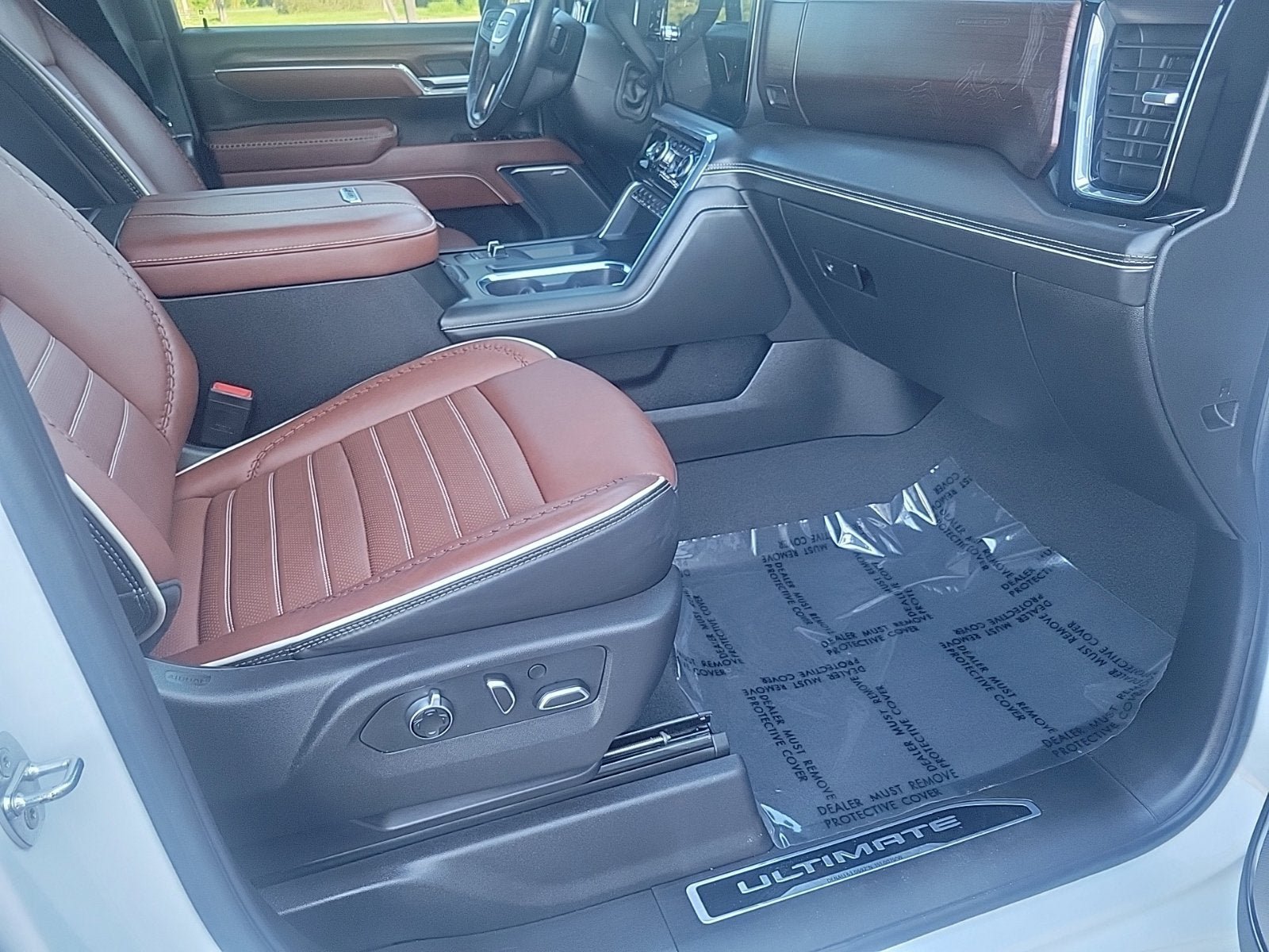 Used 2024 GMC Sierra 2500 Denali Ultimate AWD/4WD image 14