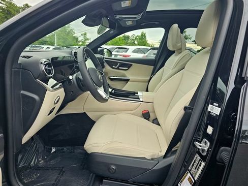 Certified 2025 Mercedes-Benz GLC 300 4MATIC image 21