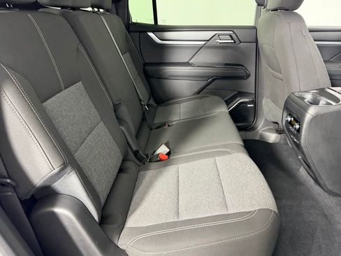 Used 2025 GMC Acadia Elevation image 31