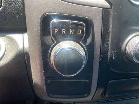 Used 2017 RAM 1500 Express RWD image 23