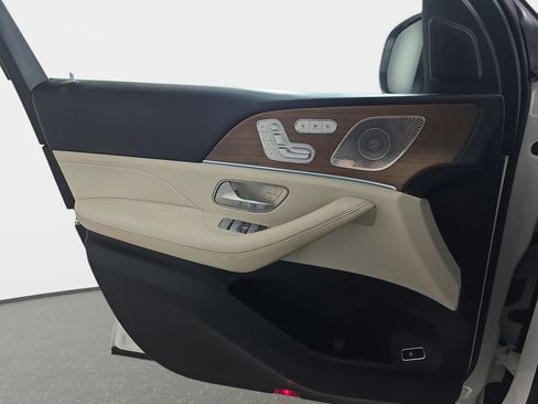 Used 2023 Mercedes-Benz GLS 450 4MATIC image 31