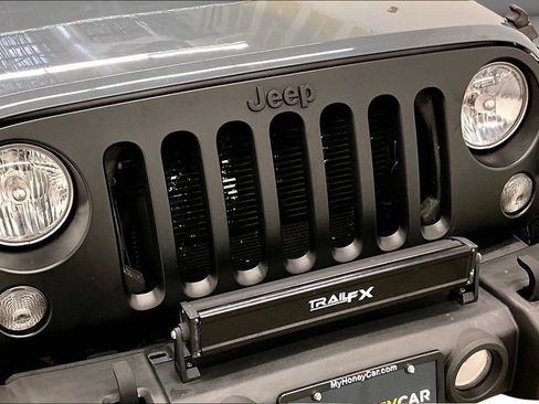 Used 2015 Jeep Wrangler Rubicon AWD/4WD image 30