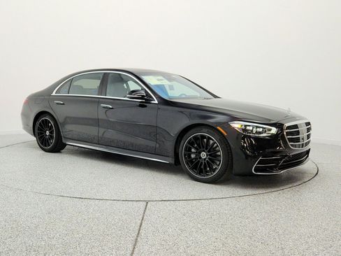 New 2026 Mercedes-Benz S 580 4MATIC Sedan image 3