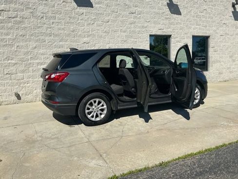 Used 2019 Chevrolet Equinox LT w/ Driver Convenience Package FWD image 11