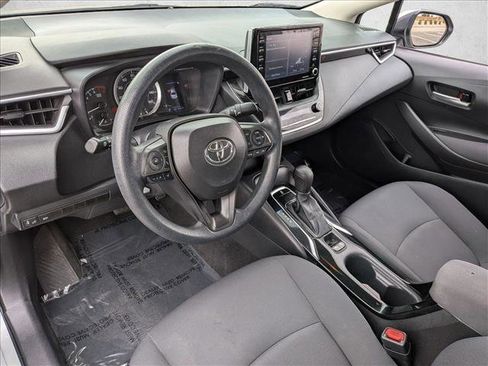 Used 2021 Toyota Corolla LE w/ Carpet Mat Package (TMS) image 9